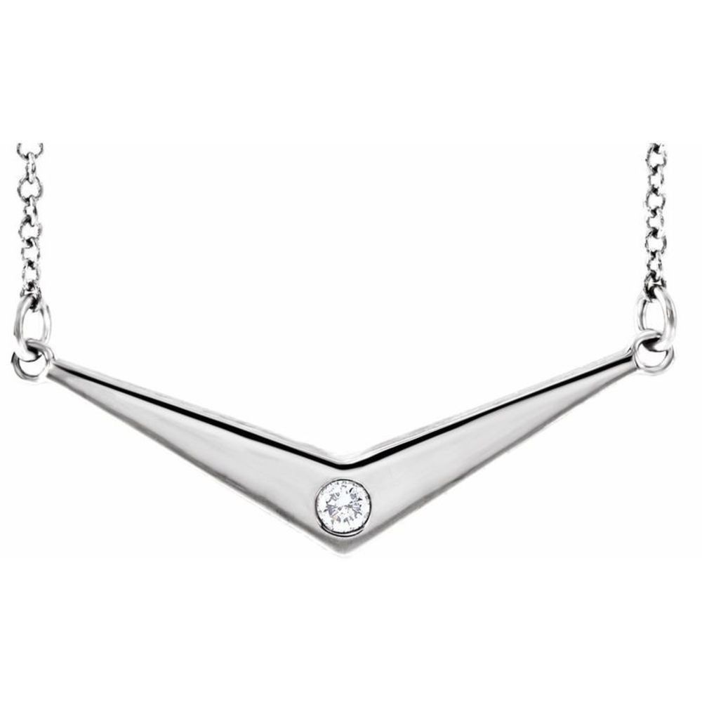 14k White Gold 1/6 Ctw Diamond V Shaped Bar Necklace, 16-18 Inch